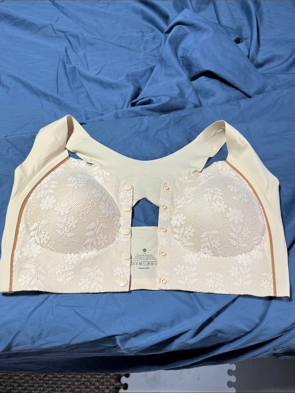Seamless Lace Front-Closure Comfort Bra - Cream